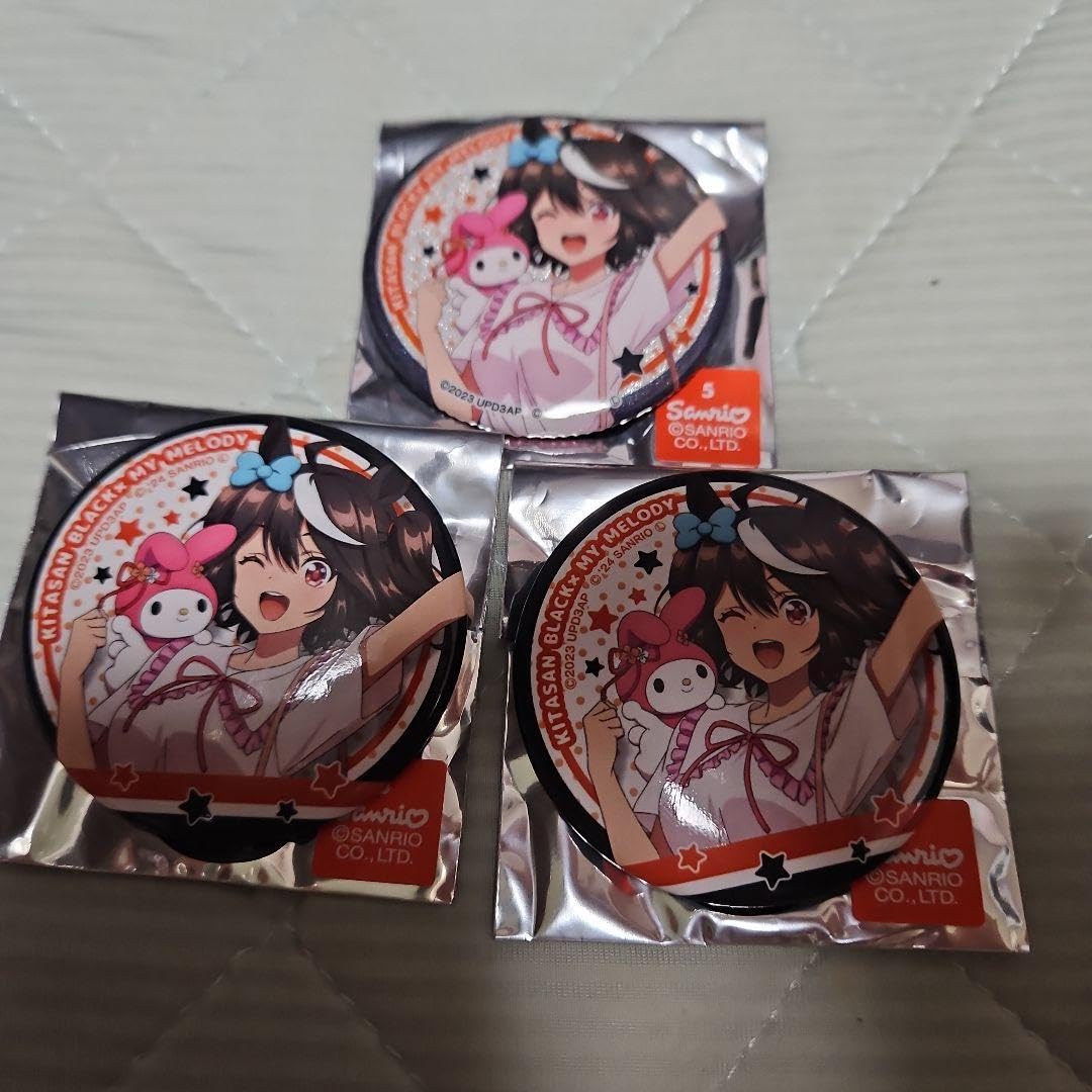 ウマ娘　キタサンブラック　メガイルミ　缶バッジ　12ヶ Amazon.co.jp: ウマ 娘 キタサンブラック サン リオ 缶バッジ : おもちゃ